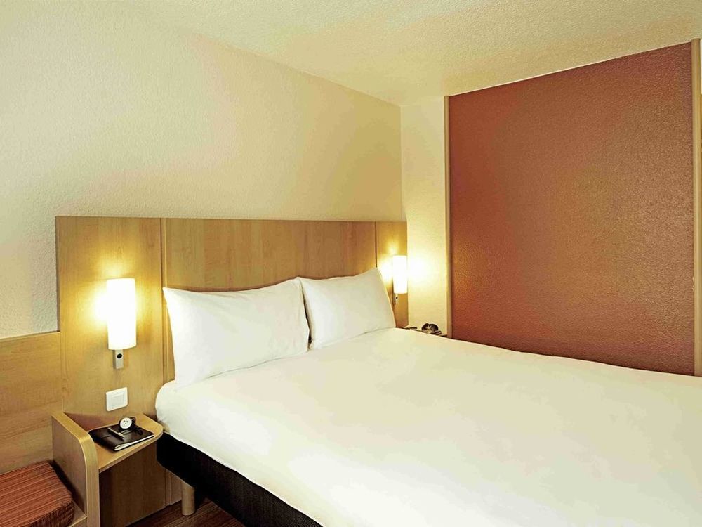 Ibis Montbeliard Hotel Værelse billede